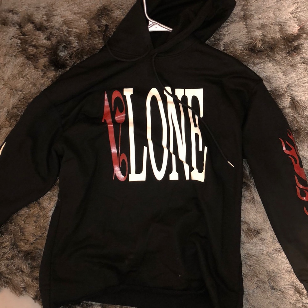 VLONE sweater size large never worn